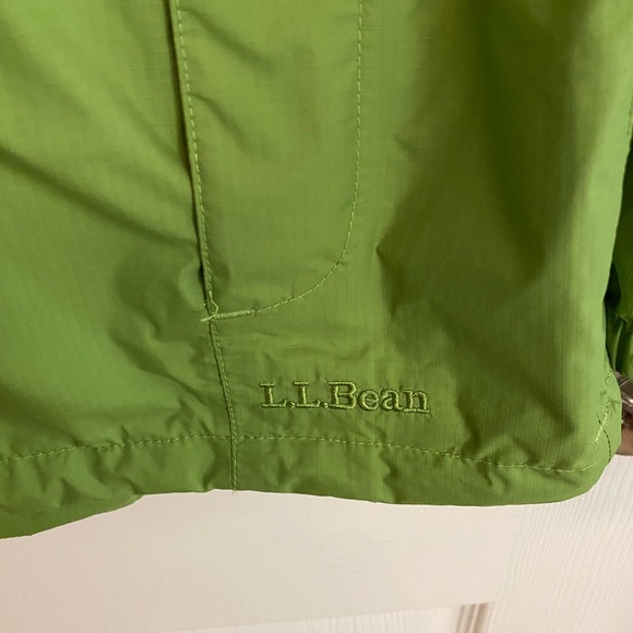 L.L.Bean windbreaker jacket. Bright green, women’s medium. - Picture 2 of 11